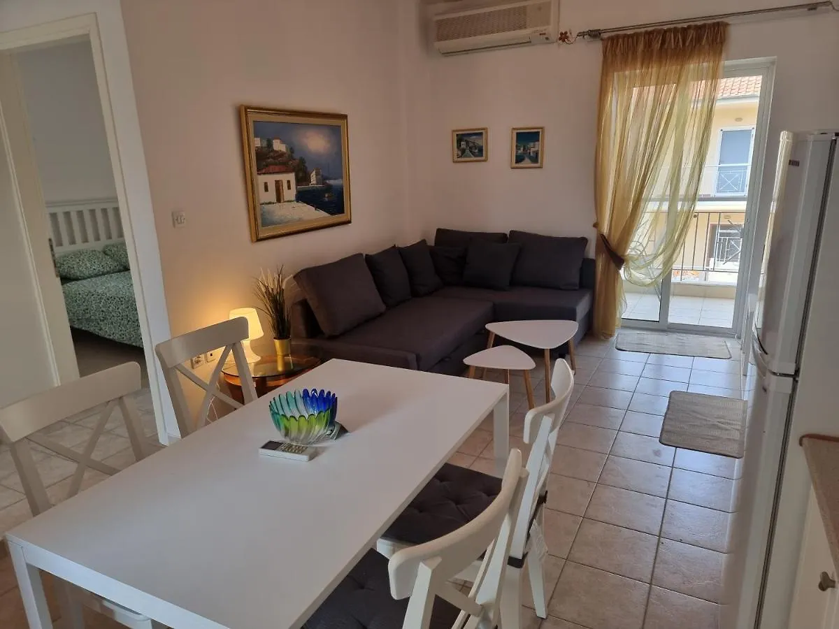 Lucas3 Lux Flogita Apartment Greece